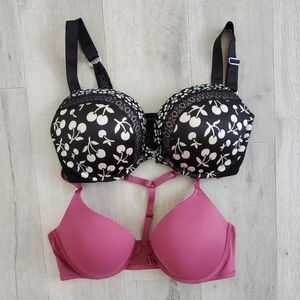 2 for 1. VICTORIA SECRET BRAS